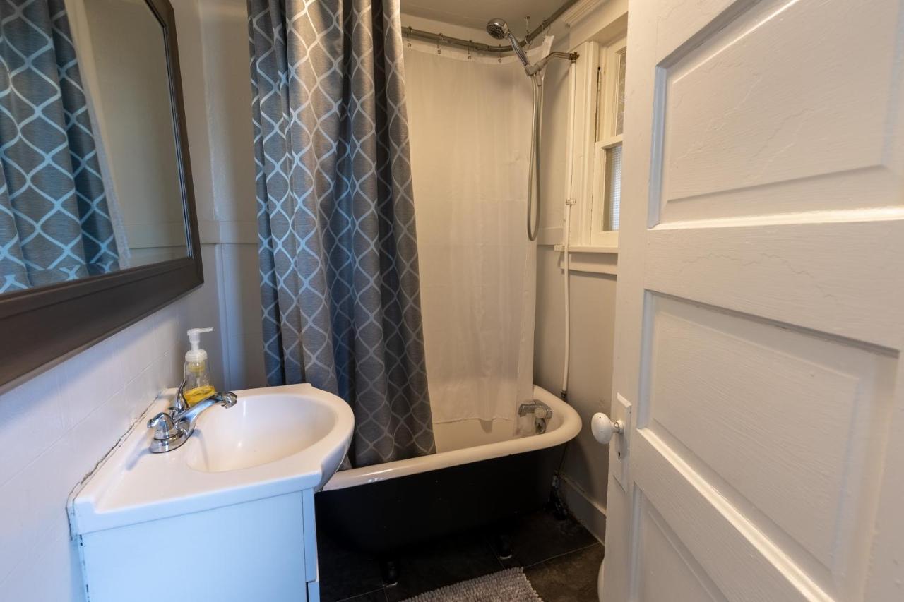 Downtown 1 Bedroom Charmer - Walk, Bike, Enjoy!! 拉皮德城 外观 照片